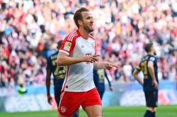 问鼎app包含凯恩重返赛场，比赛局势复杂首场状态出色，澳大利亚队观众沸腾！比赛高潮迭起的词条