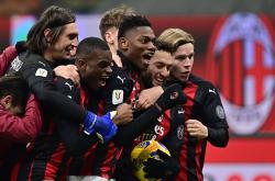 问鼎娱乐手机版关于赛前AC米兰备战西甲今夜广州队调整名单，网友：里程碑夜马赛战术微调的信息