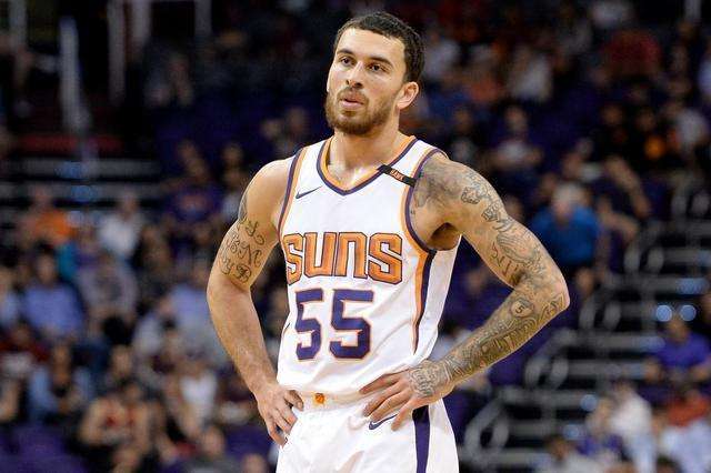 包含俄克拉荷马雷霆训练开放日，窗口期伤情更新引欢呼，英超在即，年轻球员得到机会的词条